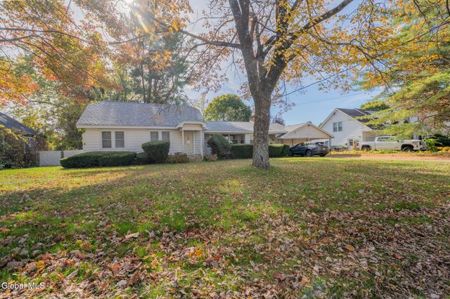 192 2nd Ave Extension, Gloversville, NY 12078