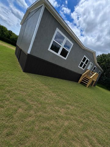 189 Shady Springs Drive, Runaway Bay, TX 76246