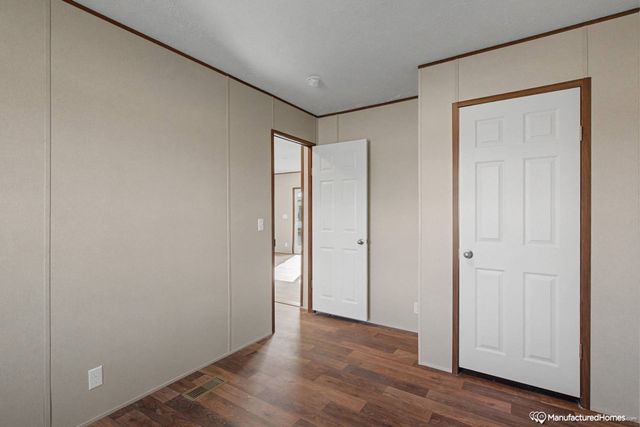 189 Shady Springs Drive, Runaway Bay, TX 76246