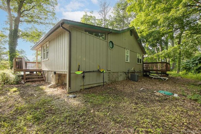 56 Bluff Avenue, Greenwood Lake, NY 10925