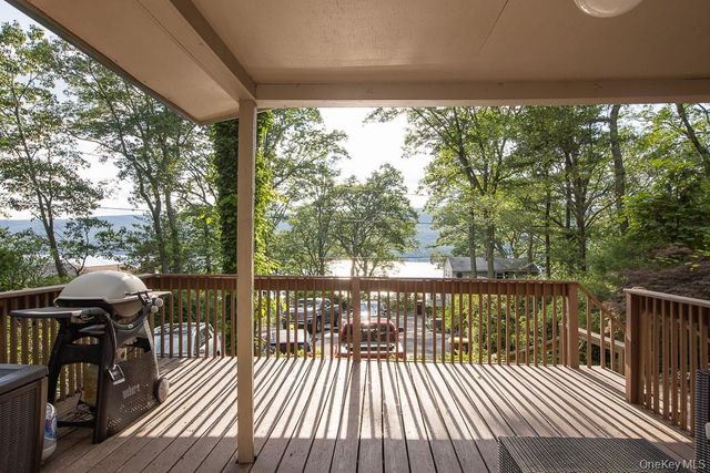 56 Bluff Avenue, Greenwood Lake, NY 10925