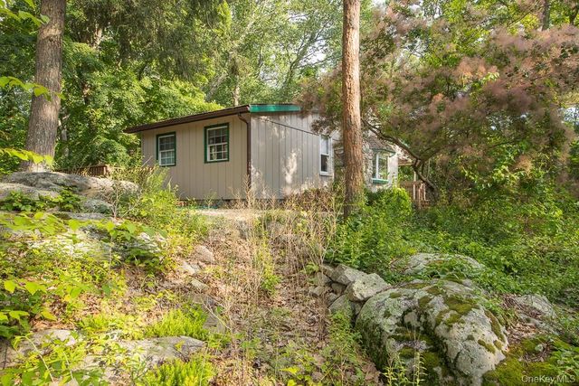 56 Bluff Avenue, Greenwood Lake, NY 10925