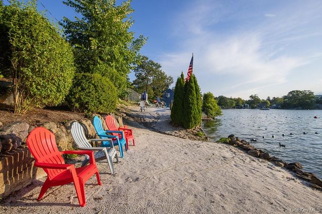 56 Bluff Avenue, Greenwood Lake, NY 10925