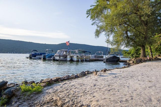 56 Bluff Avenue, Greenwood Lake, NY 10925