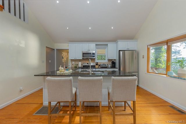 56 Bluff Avenue, Greenwood Lake, NY 10925