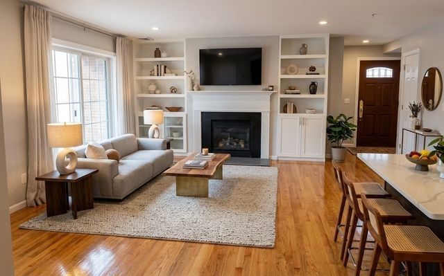 7 Conant 19, Winchester, MA 01890