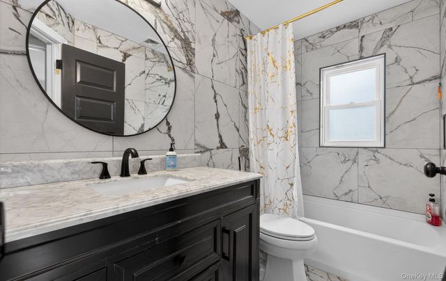 175 Evergreen Avenue, Smithtown, NY 11787