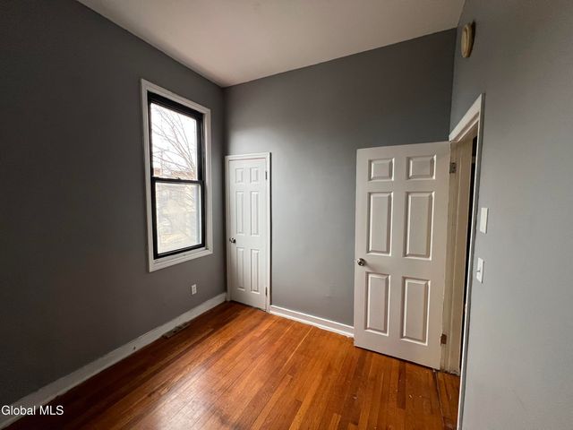 613 Clinton Avenue 2R, Albany, NY 12206