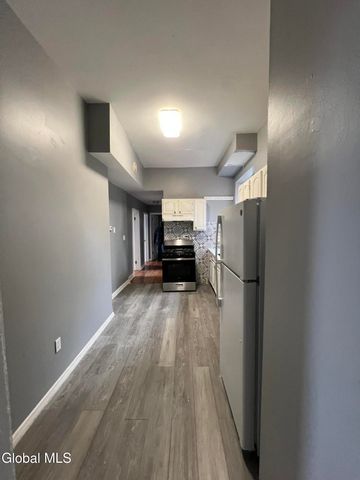 613 Clinton Avenue 2R, Albany, NY 12206