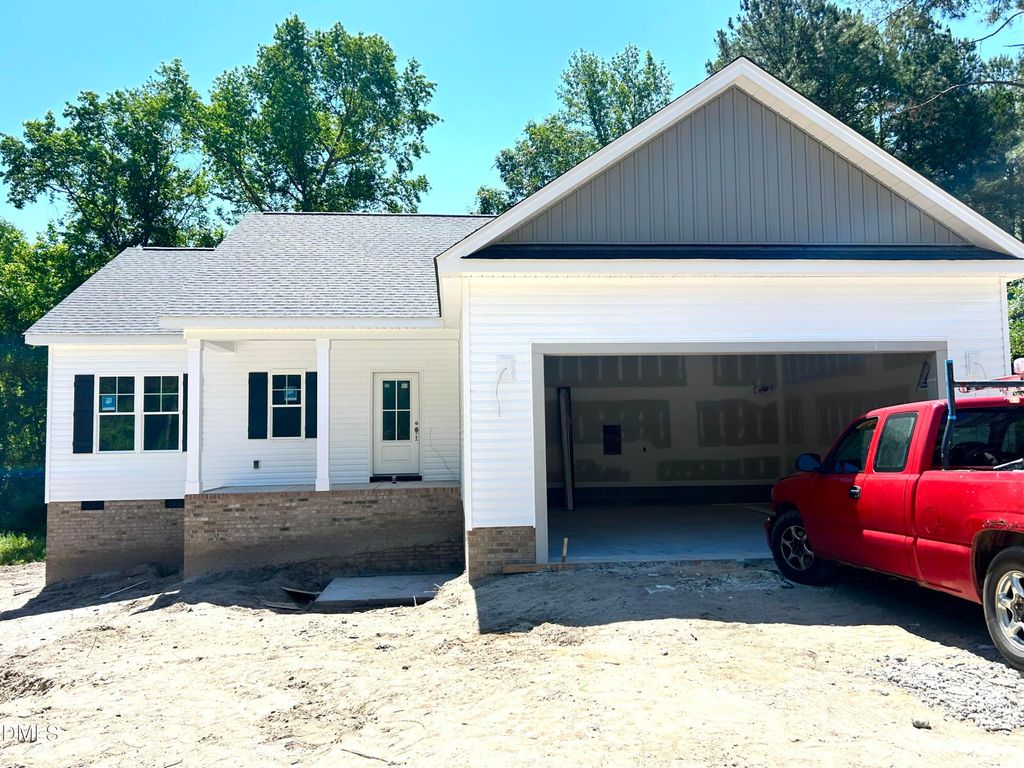 1721 Walnut Run Drive, Deep Run, NC 28525
