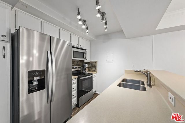 750 N Kings Road 118, West Hollywood, CA 90069