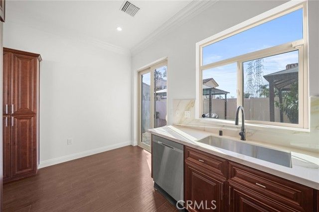 7615 Ani, North Hollywood (los Angeles), CA 91605