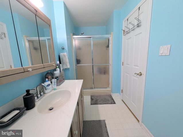 552 APPLEWOOD CT, Upper Chichester, PA 19014