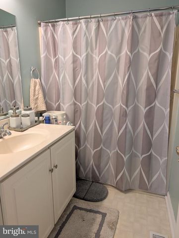 552 APPLEWOOD CT, Upper Chichester, PA 19014