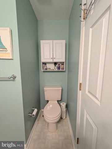 552 APPLEWOOD CT, Upper Chichester, PA 19014