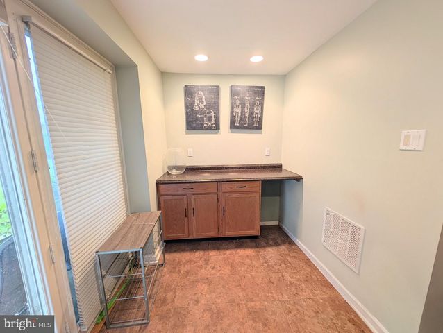 552 APPLEWOOD CT, Upper Chichester, PA 19014