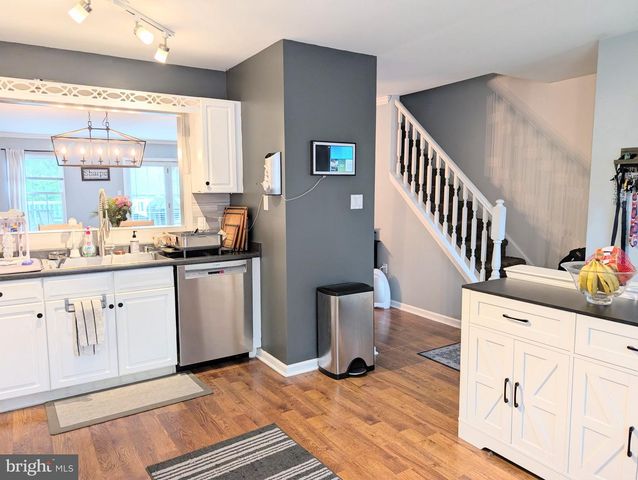 552 APPLEWOOD CT, Upper Chichester, PA 19014