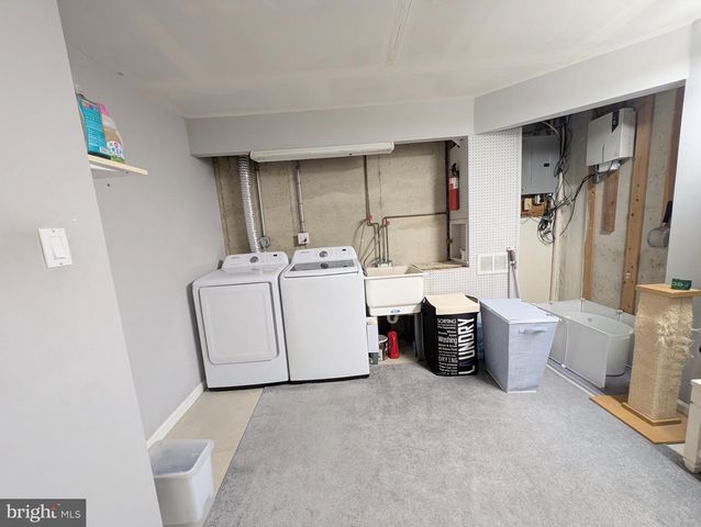 552 APPLEWOOD CT, Upper Chichester, PA 19014