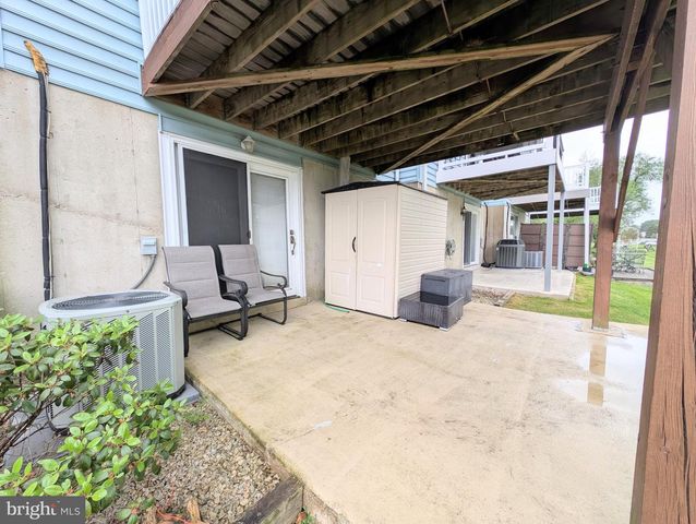 552 APPLEWOOD CT, Upper Chichester, PA 19014