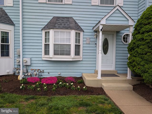 552 APPLEWOOD CT, Upper Chichester, PA 19014