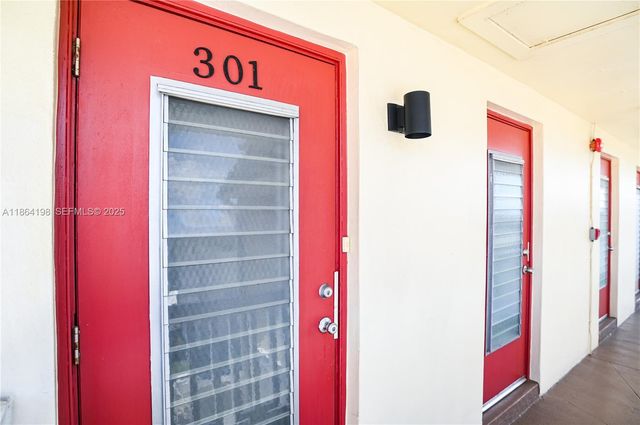 4441 NW 16th Street J301, Lauderhill, FL 33313