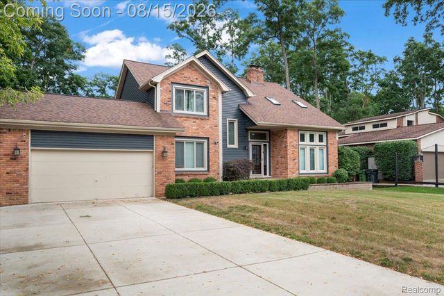 48952 Forest Drive, Shelby Charter Township, MI 48317