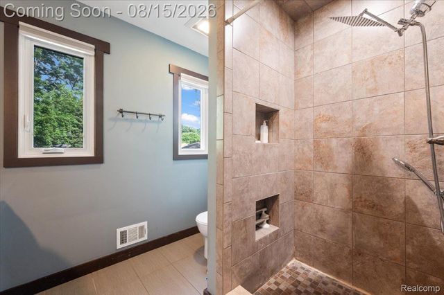 48952 Forest Drive, Shelby Charter Township, MI 48317