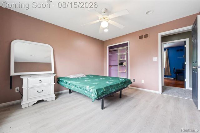 48952 Forest Drive, Shelby Charter Township, MI 48317