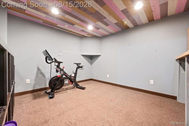 48952 Forest Drive, Shelby Charter Township, MI 48317