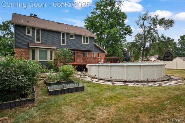 48952 Forest Drive, Shelby Charter Township, MI 48317