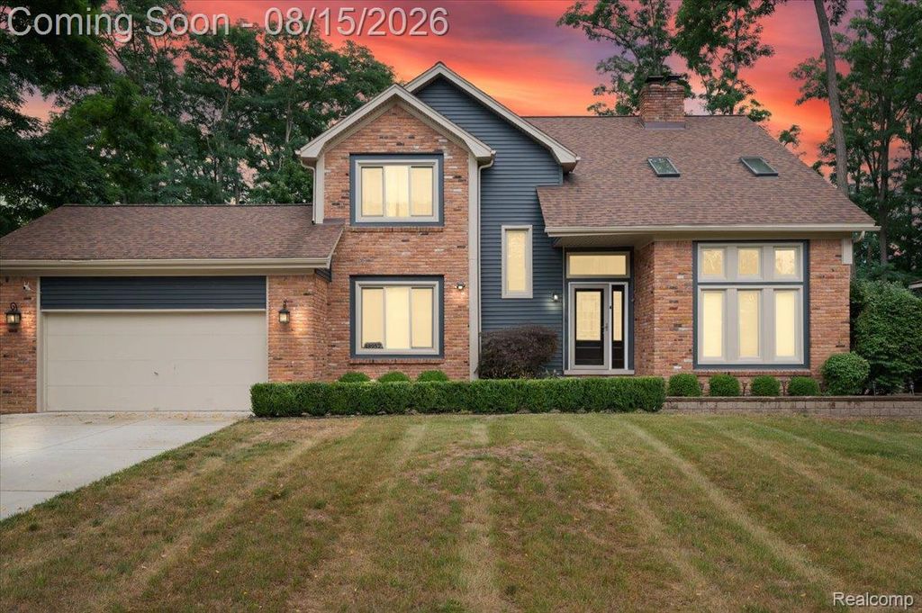 48952 Forest Drive, Shelby Charter Township, MI 48317