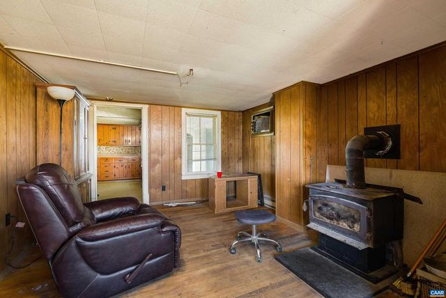 613 6TH ST, Shenandoah, VA 22849