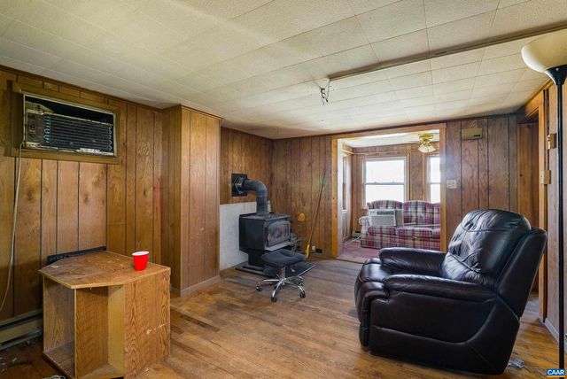 613 6TH ST, Shenandoah, VA 22849