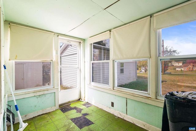 613 6TH ST, Shenandoah, VA 22849