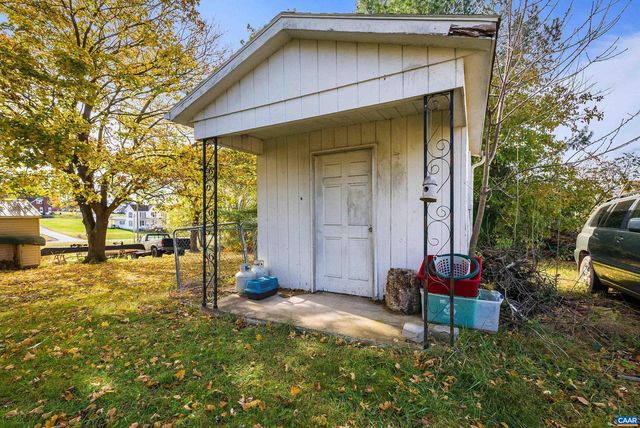 613 6TH ST, Shenandoah, VA 22849