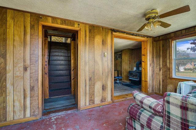 613 6TH ST, Shenandoah, VA 22849