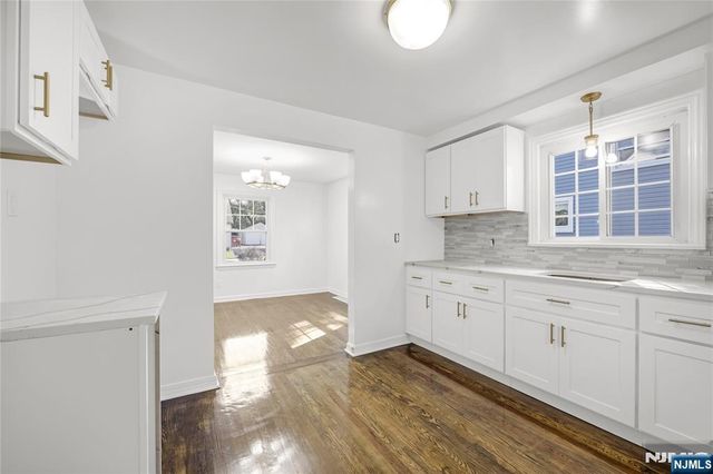 221 Paterson Avenue, Midland Park, NJ 07432