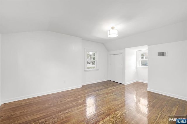 221 Paterson Avenue, Midland Park, NJ 07432