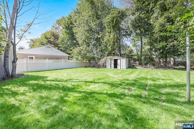 221 Paterson Avenue, Midland Park, NJ 07432