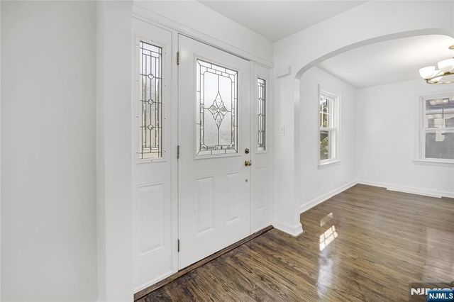 221 Paterson Avenue, Midland Park, NJ 07432