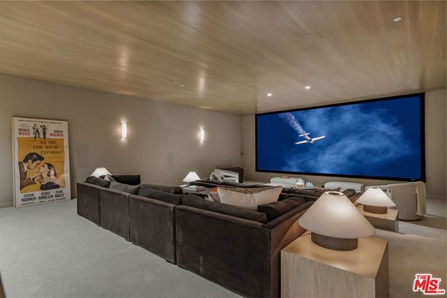 12846 Highwood Street, Los Angeles, CA 90049