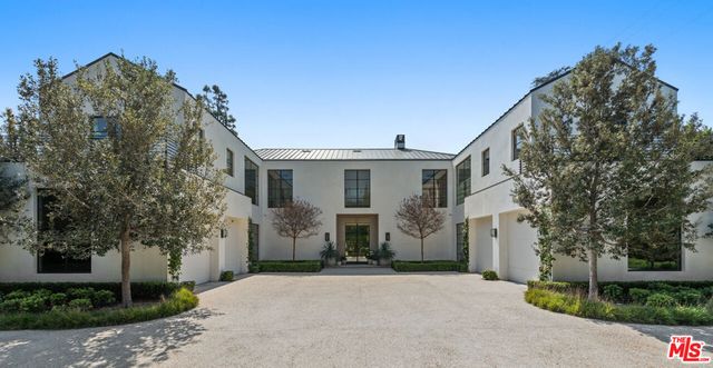 12846 Highwood Street, Los Angeles, CA 90049