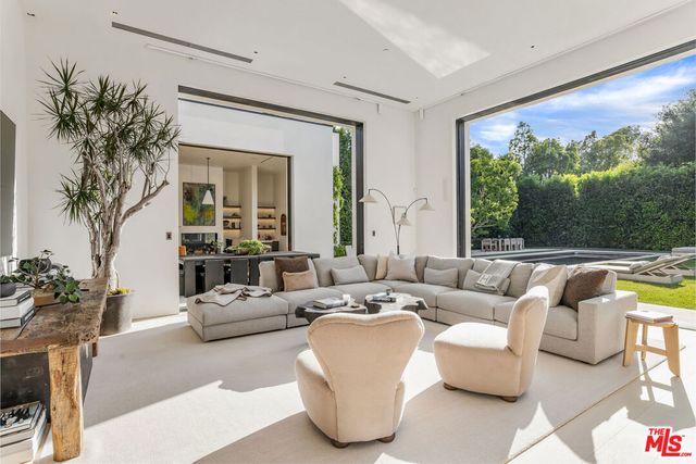 12846 Highwood Street, Los Angeles, CA 90049