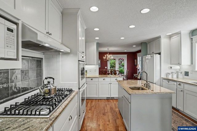 3228 Sunridge Dr S, Salem, OR 97302