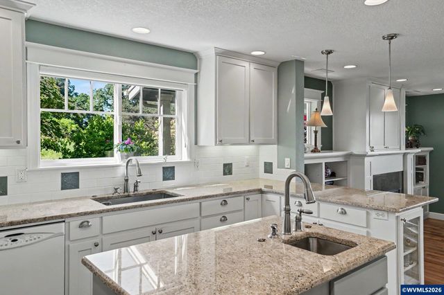 3228 Sunridge Dr S, Salem, OR 97302