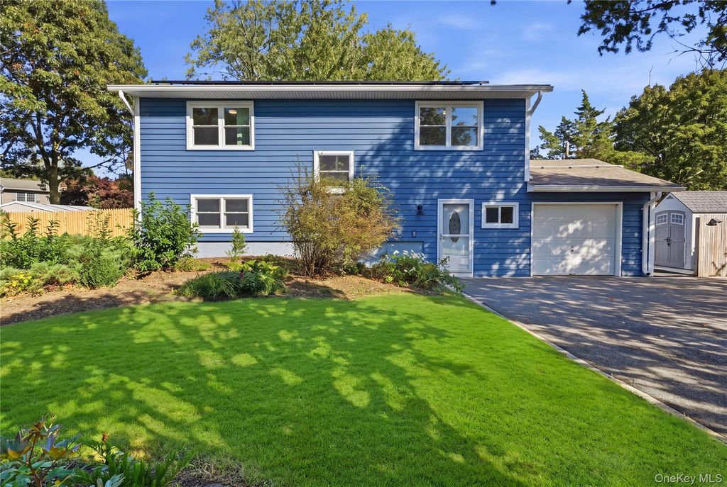 23 Dave Lane, South Setauket, NY 11720 — photo 2
