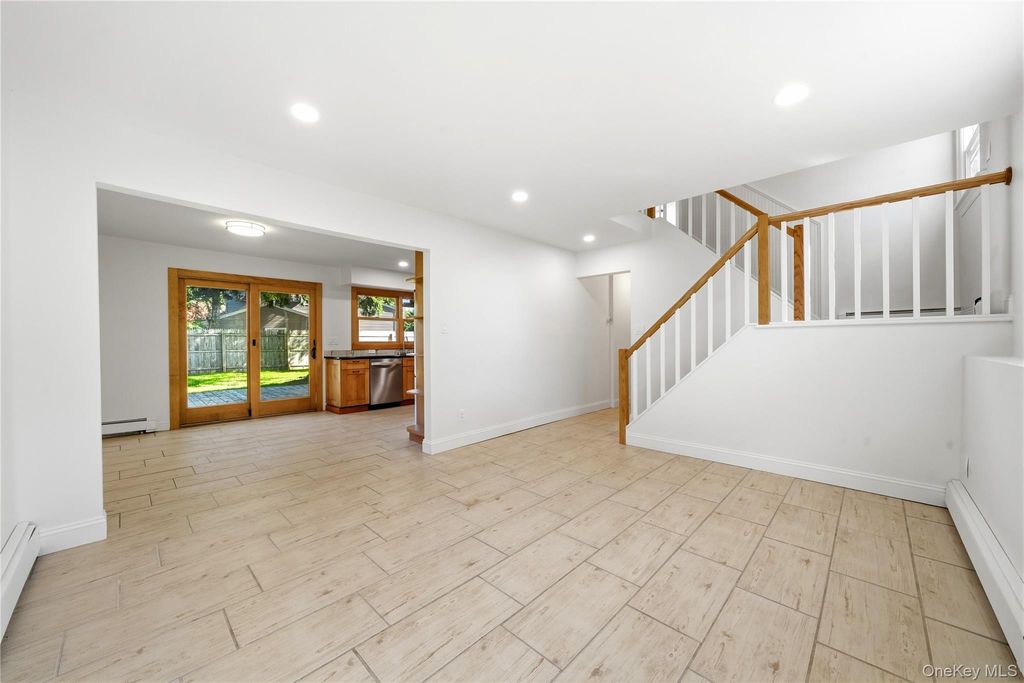 23 Dave Lane, South Setauket, NY 11720 — photo 5