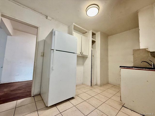 44-10 Macnish 1G, Elmhurst, NY 11373