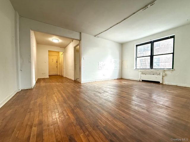 44-10 Macnish 1G, Elmhurst, NY 11373