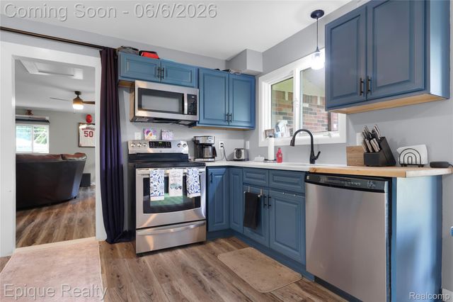 38243 Jonathan Street, Clinton Charter Township, MI 48036